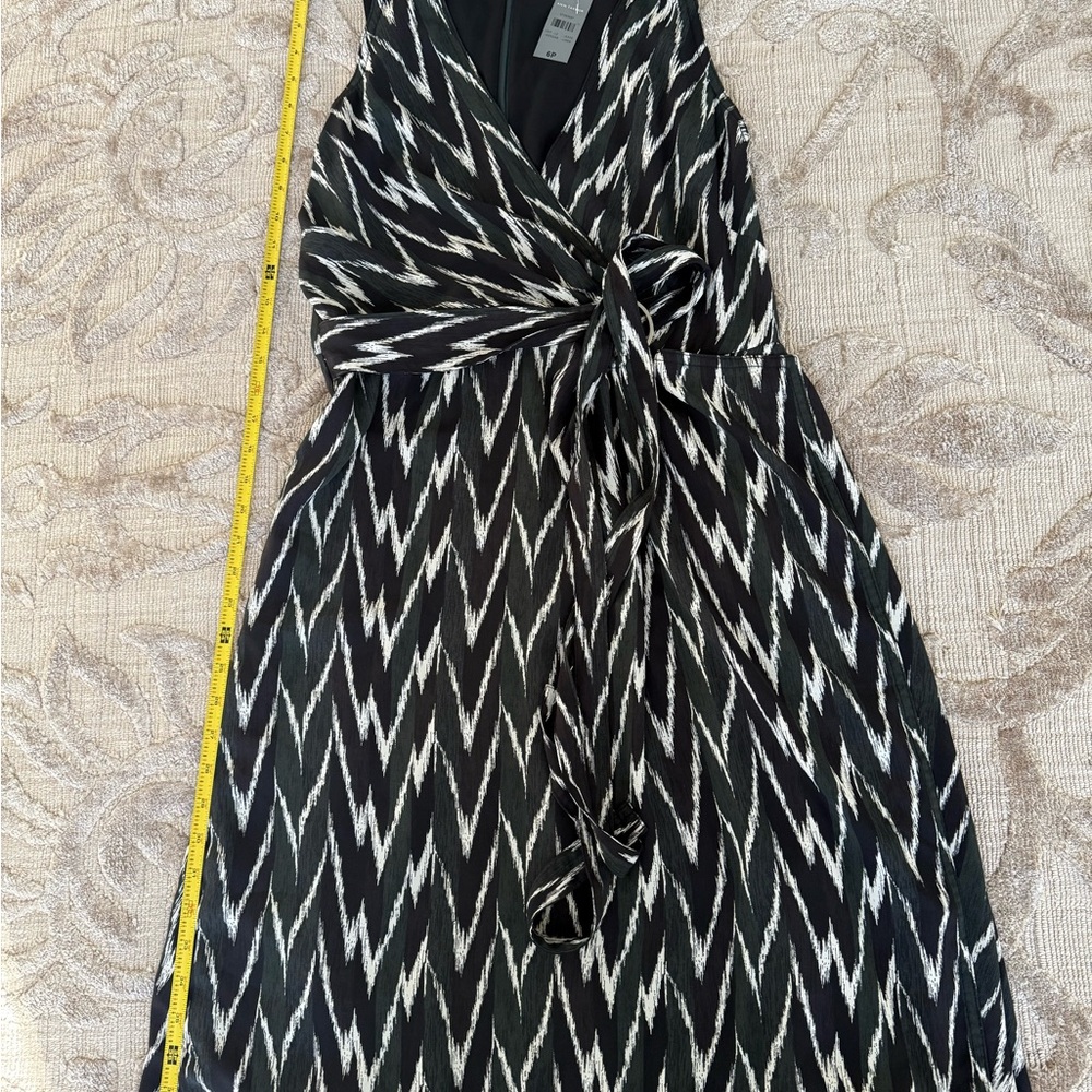 Ann Taylor Black/white/Green patterned wrap dress; size 6P; New with Tags
